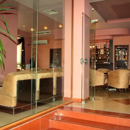 Szálloda Elegant 2*