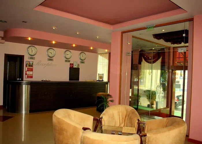 ホテル Elegant カルノバト